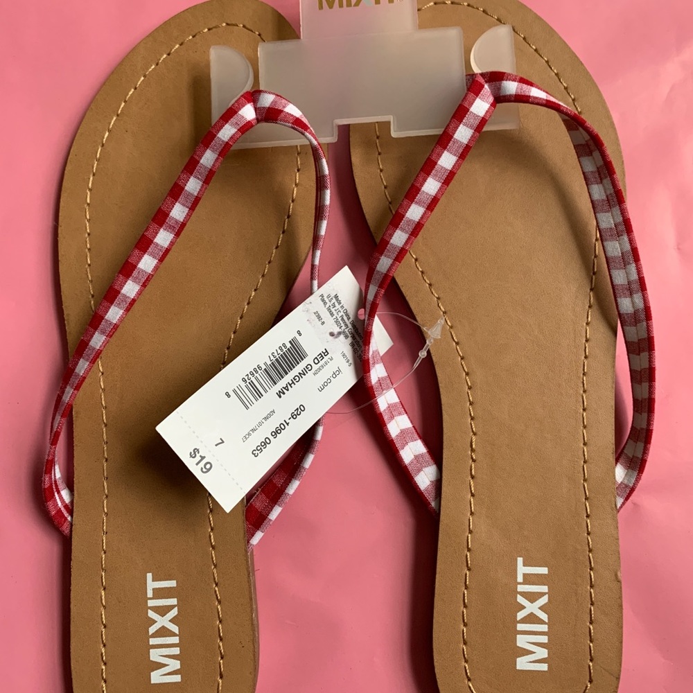🛍cute flip flops